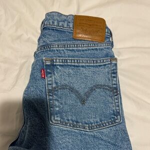 Levi's wedgie straight size 26 waist